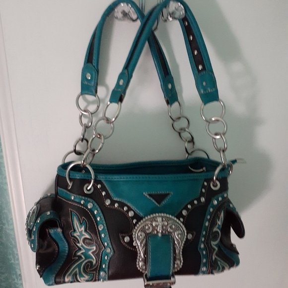 Satchel - Picture 7 of 8